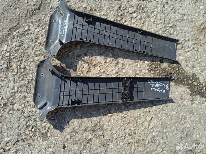 Пластик накладки центральных стоек Mazda 626 GC