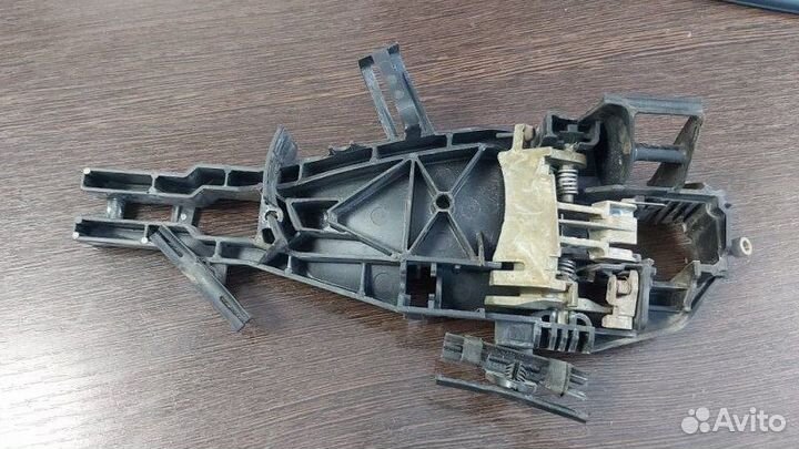 Кронштейн ручки двери Bmw X6M E71 S63B44A 2009