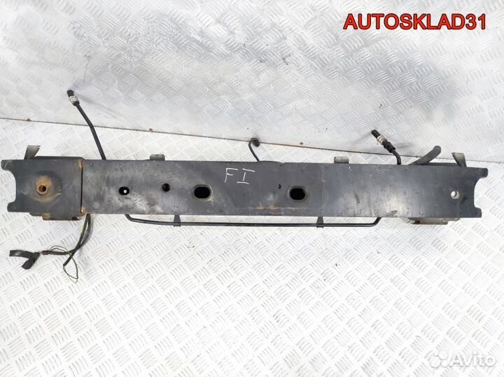 Усилитель переднего бампера Ford Focus 1 1113604