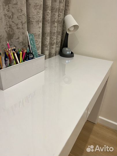 Письменный стол IKEA micke mikke микке белый