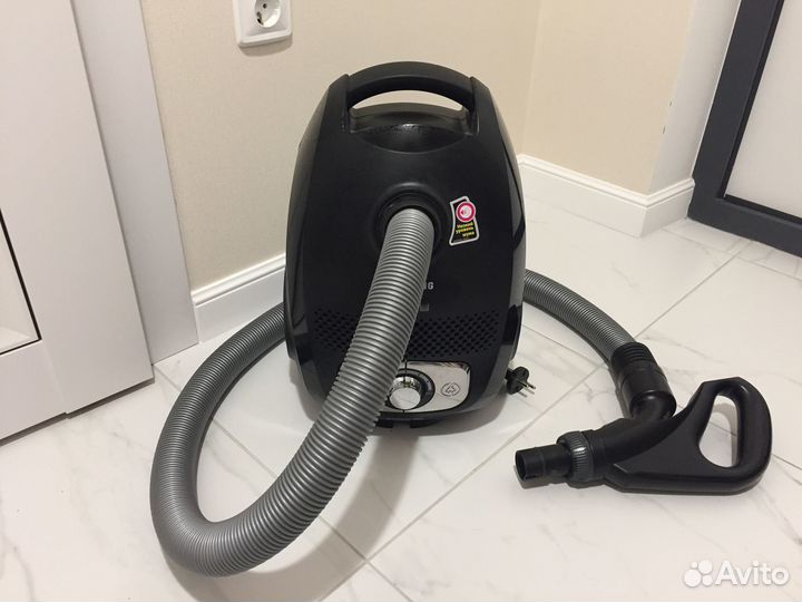 Пылесос Samsung sc24lvnjgbb