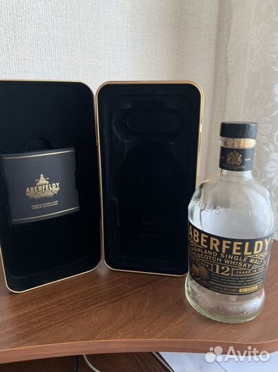 Бутылка в виде ружья,жестяная банка