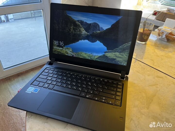 Ноутбук Asus P1440F