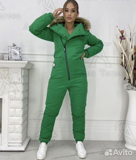 Горнолыжный комбинезон женский