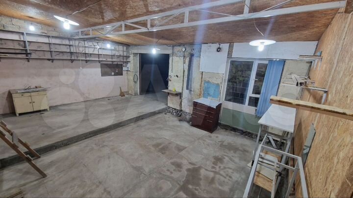 Гараж, > 30 м²