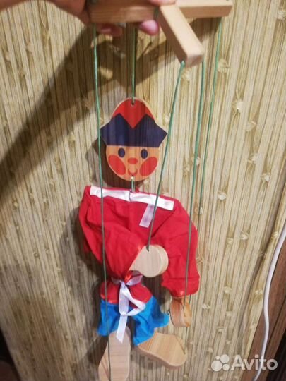 Петрушка. Кукла-марионетка