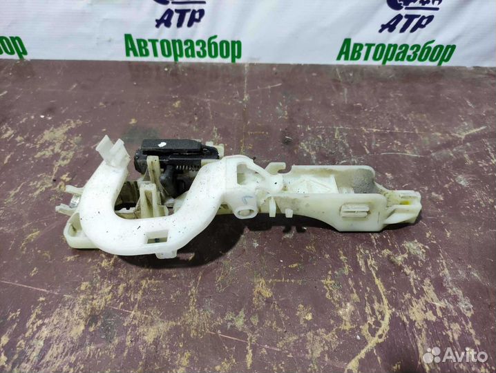 Кронштейн ручки двери задней KIA Sportage 3