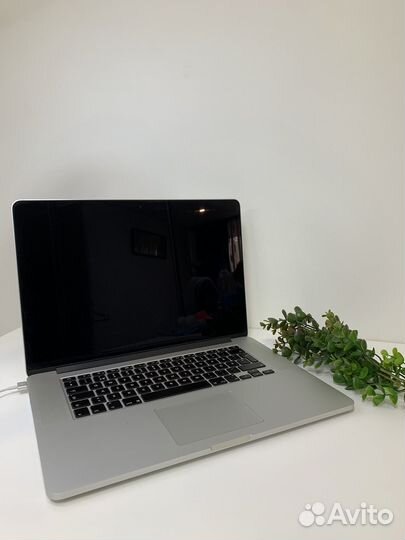 Macbook pro 15 retina 2015