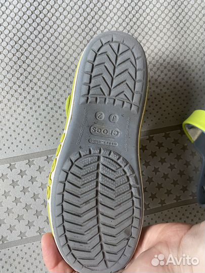 Сандалии crocs j2