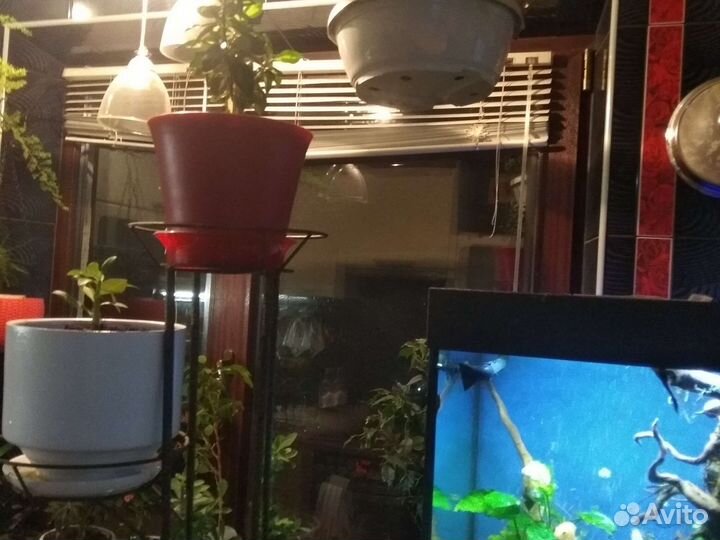 Стойка для цветов металическая