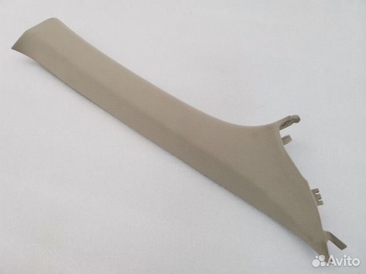 Обшивка стойки передняя правая Mitsubishi