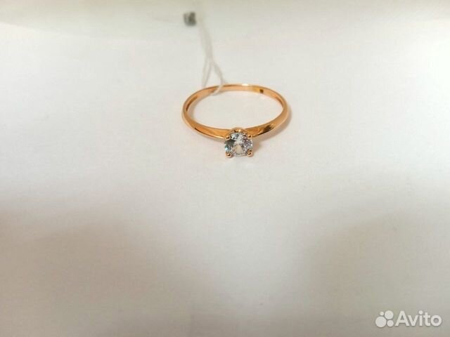 Золотое кольцо с камнем 19,5р