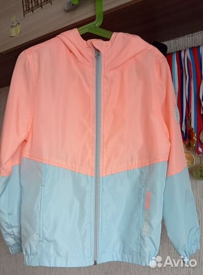 Ветровка для девочки