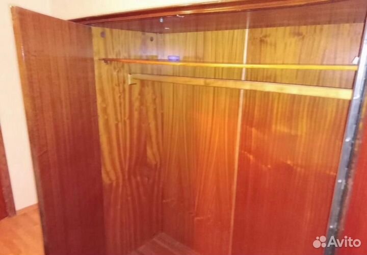 Шкаф из массива Венгрия