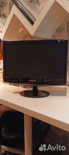 Монитор samsung