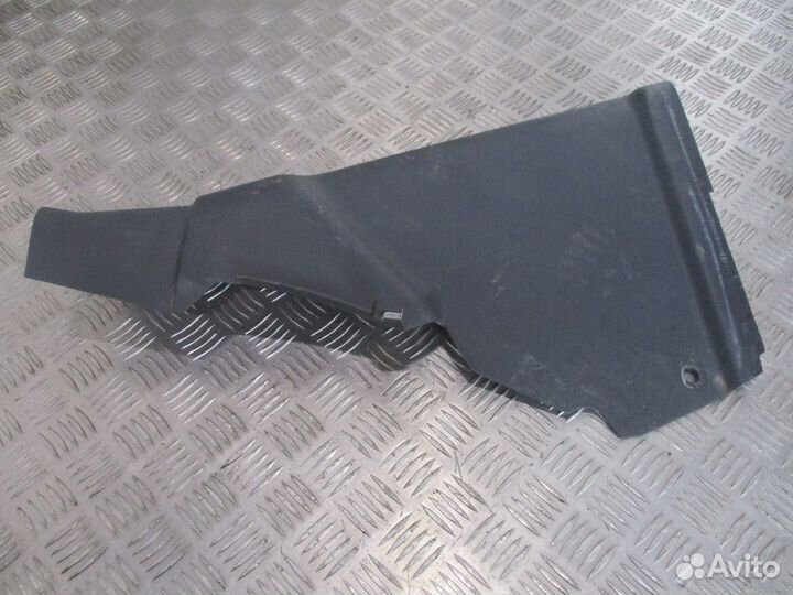 Часть кожуха рулевой колонки DAF 1945258