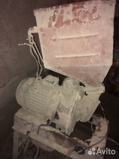 Зернодробилка