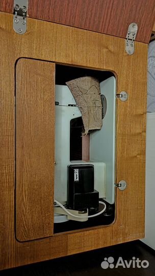 Швейная машинка Чайка