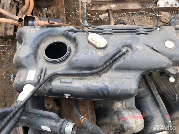 Бак топливный Peugeot 207 2008