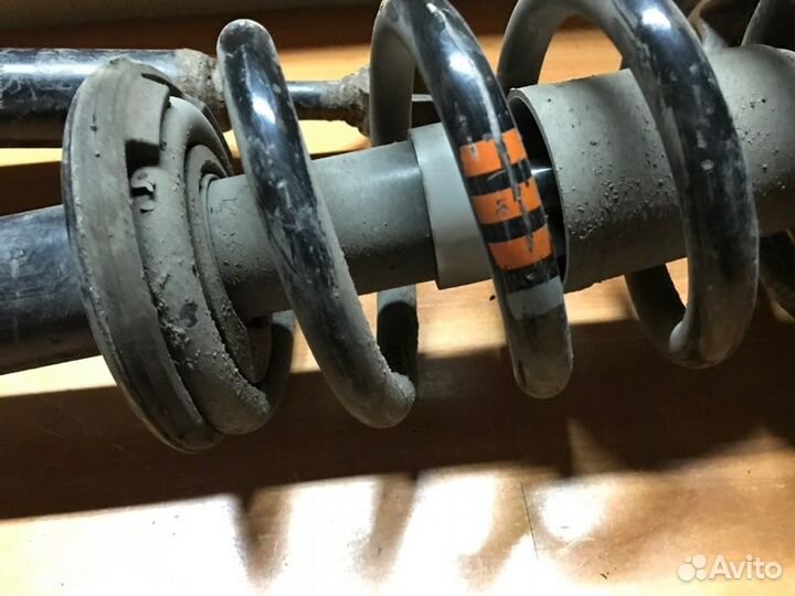 Амортизатор передний Audi A6 C6 2.8 2009