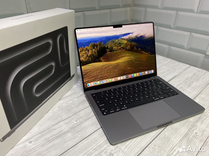 Новый Macbook Pro 14