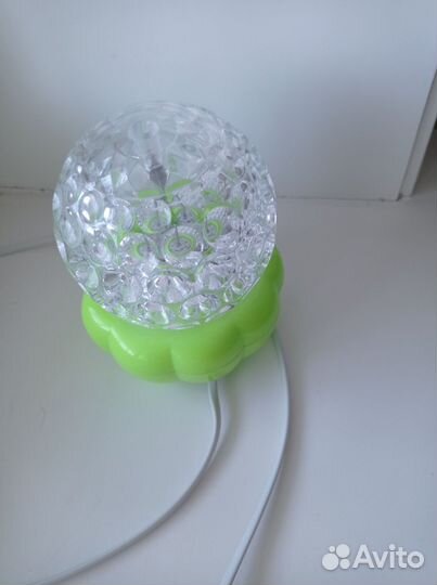 Светильник крутящийся шар разноцветный