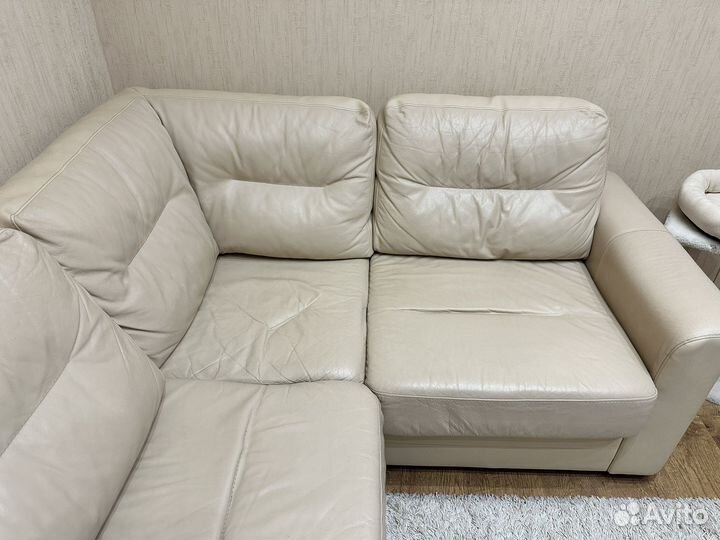 Кожаный диван б/у