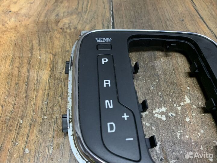 Kia Ceed Накладка декоративная на кулису АКПП