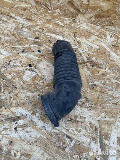 Патрубок воздушного фильтра Mazda CX-7