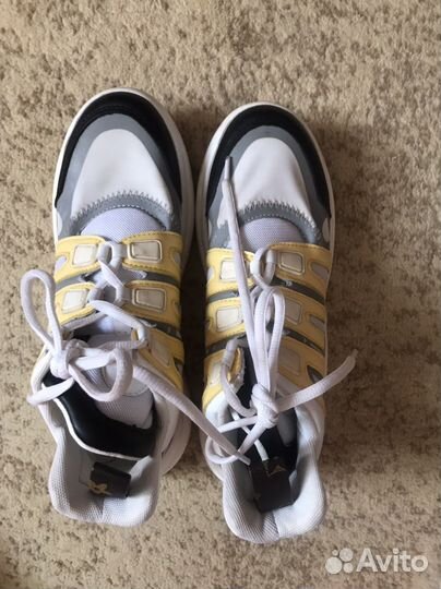 Кроссовки женские 38 размер(25см)