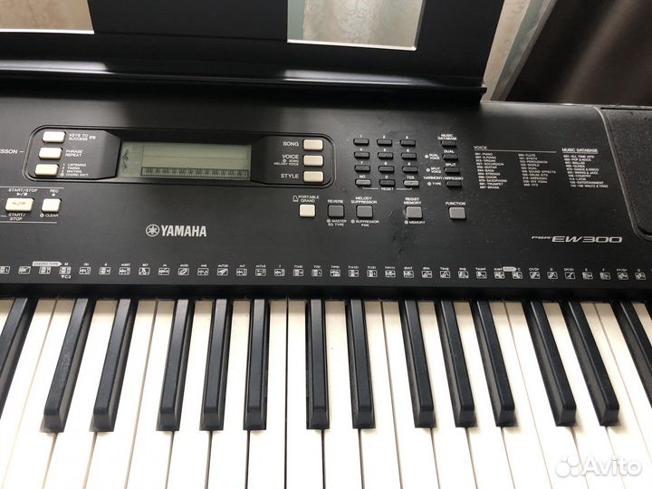 Синтезатор yamaha psr ew300