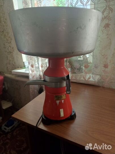 Сепаратор для молока бу