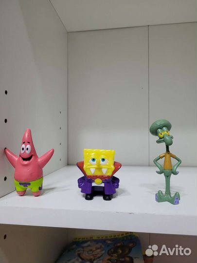 Много игрушек