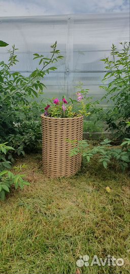 Кашпо для цветов напольное