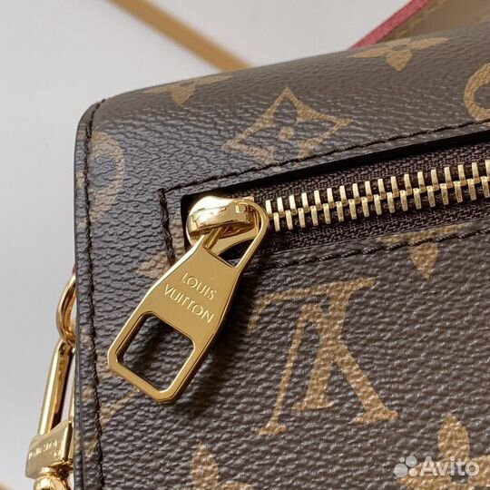 Louis Vuitton Pochette Metis Monogram цвета на выб