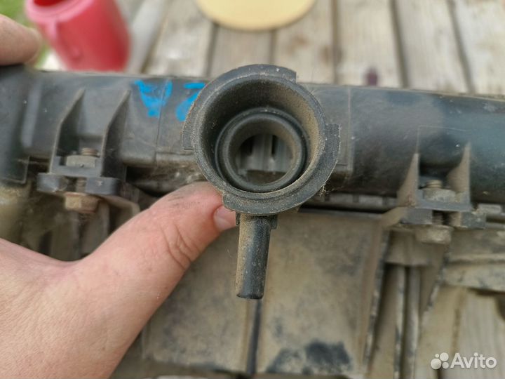 Радиатор Mazda Premacy