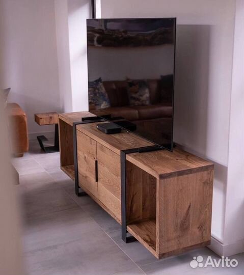 Тумба под телевизор в стиле лофт