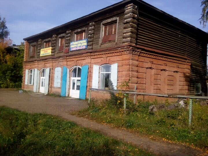 Дом 470 м² на участке 11,3 сот.