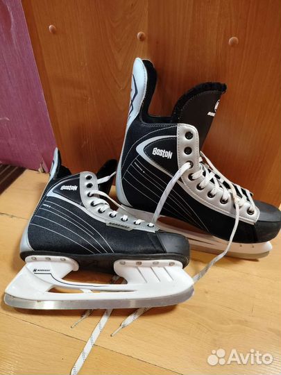 Коньки хоккейные