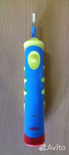 Электрическая зубная щётка