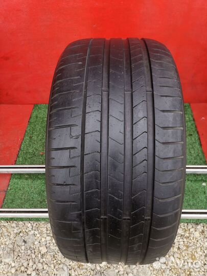 Pirelli P Zero 275/35 R19 100Y