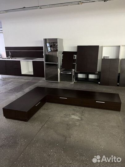 Угловая тумба под телевизор