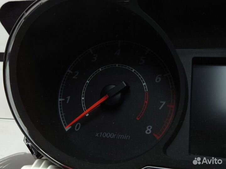 Цветная приборная панель Mitsubishi Outlander XL