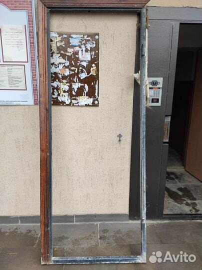Дверь входная металлическая утепленная б/у