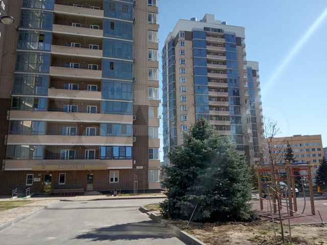 Волгоград ангарская 7б на карте. 7 мкр ангарск. Ангарская 7. Ангарская 7 г. Жк гранд авеню волгоград.