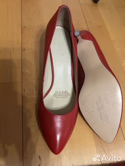 Туфли женские Mascotte 39 размер
