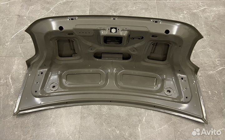 Крышка багажника renault logan 2 901006652R