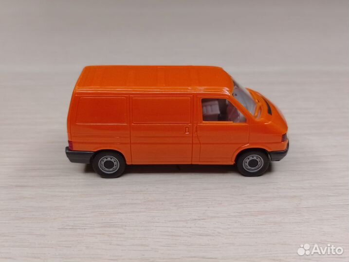 A31.2) Volkswagen Transporter T4 (1990-2003) оранж