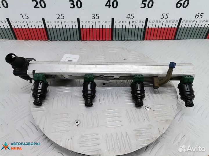 Форсунка Volvo S40 рест. 2000 8627804