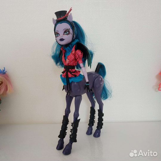 Кукла Монстер Хай авеа троттер